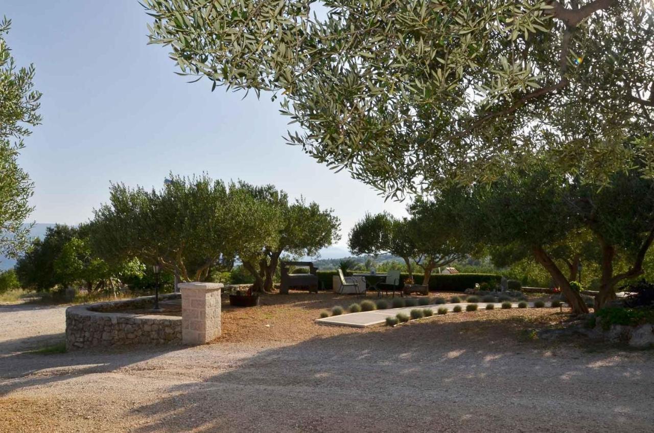 Villa Franka With Swimming Pool Bol Exterior foto